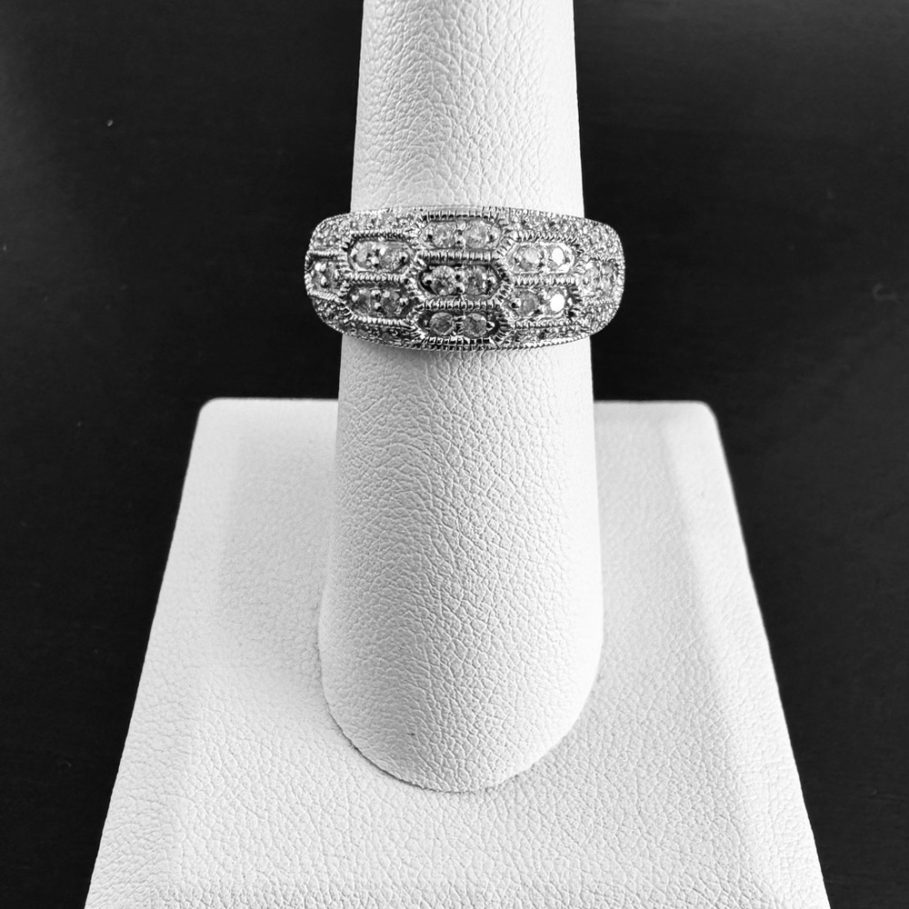 14K White Gold Ornate Diamond Band Ring size 7 wedding anniversary mothers day